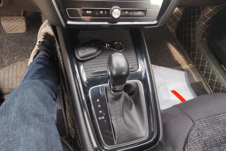 荣威i5 2020款 1.5L 自动4G互联领豪版中控内饰18