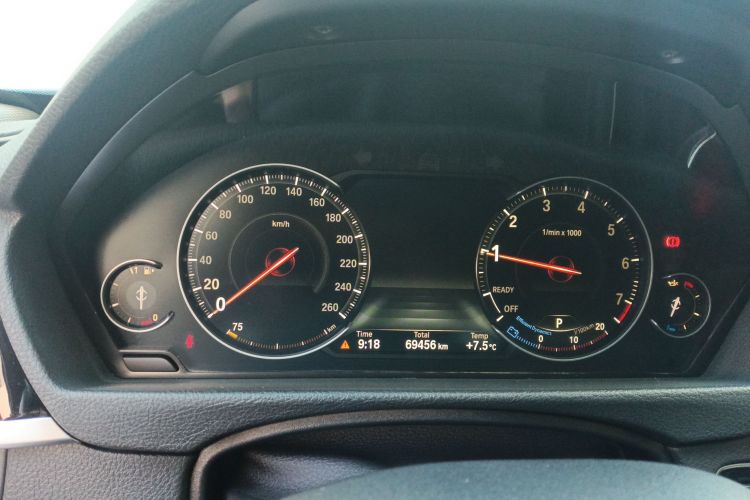 宝马3系 2019款 320Li M运动套装中控内饰14