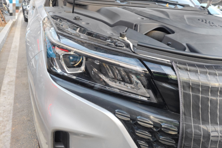 蓝电E5 2023款 1.5L DE-i 100KM臻享型 7座车身外观8