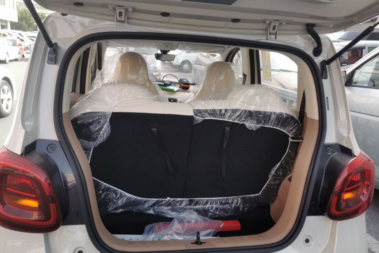 五菱汽车 宏光MINIEV 2025款 四门版 进阶款机舱底盘23