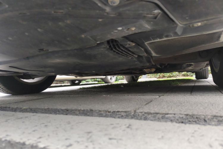 奥迪A6L 2012款 30 FSI 舒适型局部细节9004