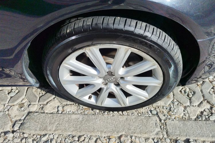 奥迪A6L 2014款 TFSI 舒适型车身外观10