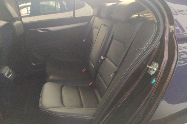 吉利汽车 帝豪 2018款 1.5L CVT向上互联版中控内饰21