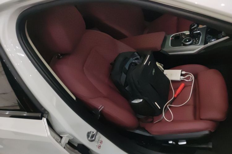 宝马3系 2021款 改款 325Li M运动曜夜套装局部细节41