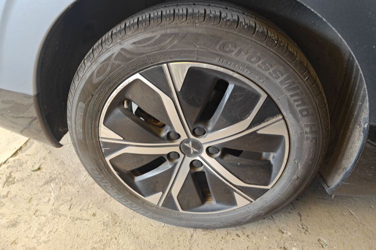 小鹏P5 2022款 460E+车身外观6008