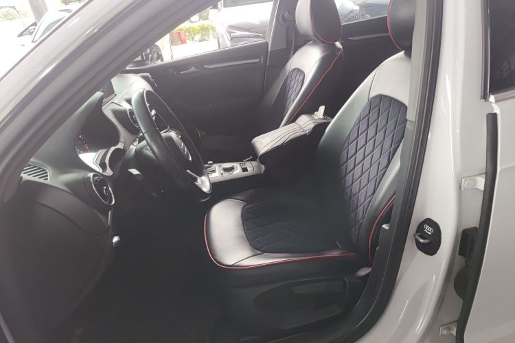 奥迪A3 2020款 Sportback 35 TFSI 进取型 国VI中控内饰19