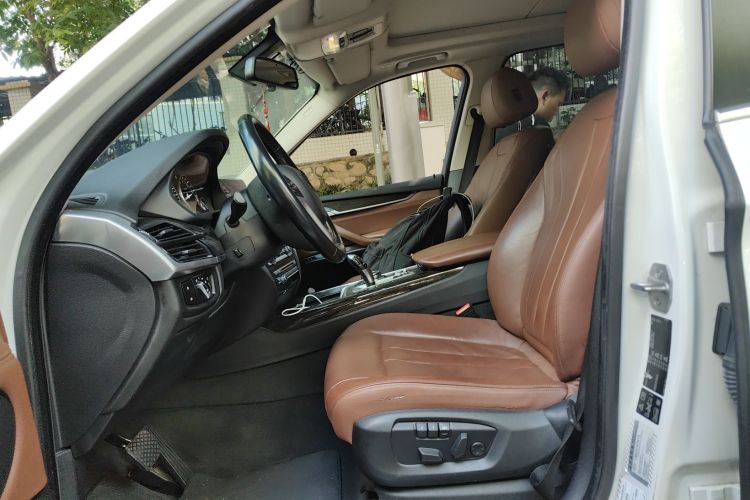 宝马X5(进口) 2014款 xDrive35i 领先型局部细节19