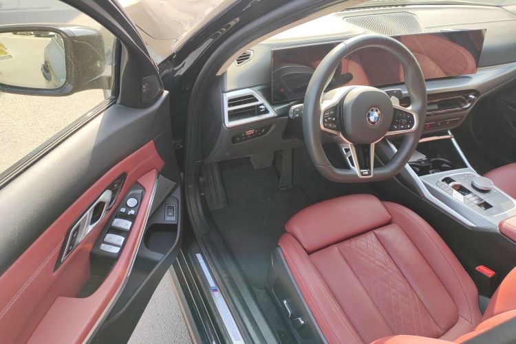 宝马3系 2025款 330Li M运动曜夜套装中控内饰20