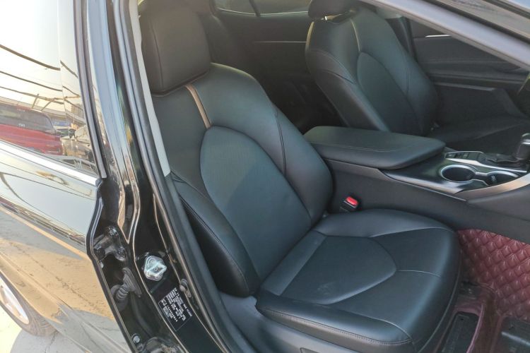 丰田 凯美瑞 2023款 2.0GVP 领先版局部细节41