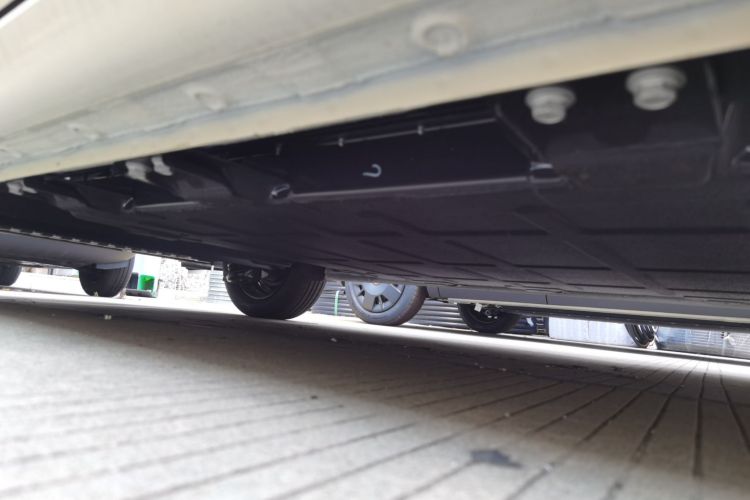 五菱汽车 五菱缤果 2025款 333km 灵犀互联款机舱底盘29