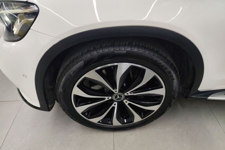 奔驰GLC轿跑 2019款 改款 GLC 260 4MATIC 轿跑SUV车身外观6007