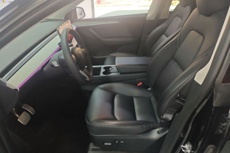 特斯拉 Model Y 2023款 高性能全轮驱动版中控内饰19