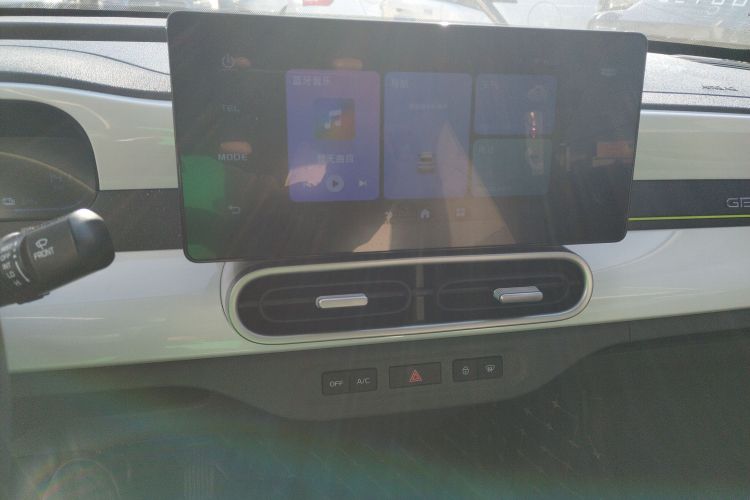 吉利银河 熊猫 2025款 210km 元气熊中控内饰16