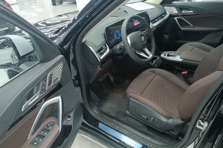 宝马X1 2023款 sDrive25Li X设计套装中控内饰20