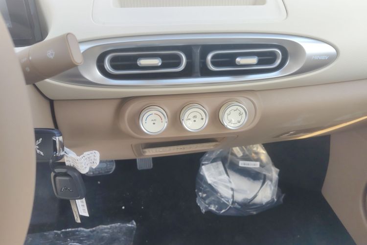 五菱汽车 宏光MINIEV 2025款 四门版 进阶款局部细节16