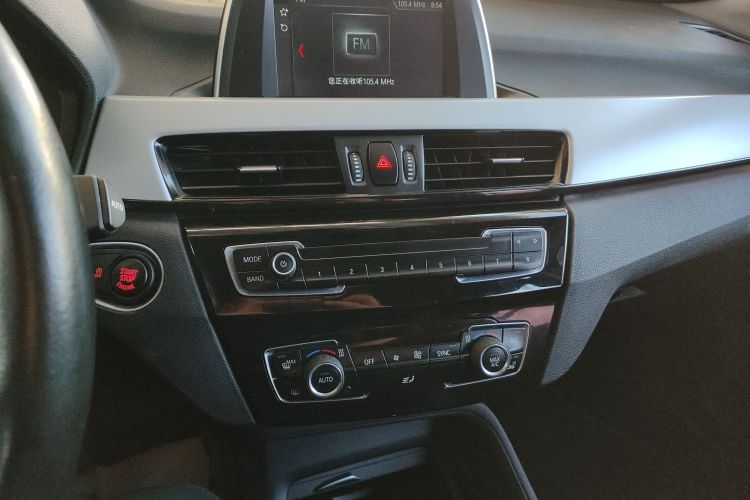 宝马X1 2019款 sDrive20Li 领先型中控内饰16