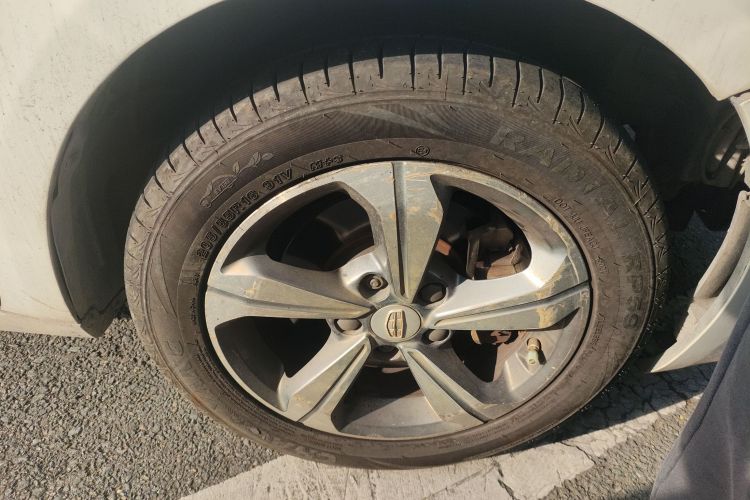 吉利汽车 帝豪GL 2018款 1.8L DCT精英智联型车身外观6007