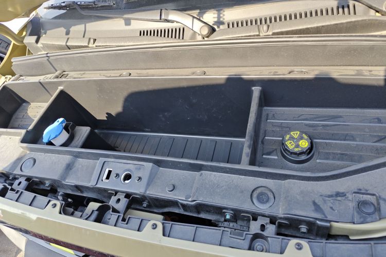 吉利银河 2024款 200km 熊猫骑士机舱底盘24