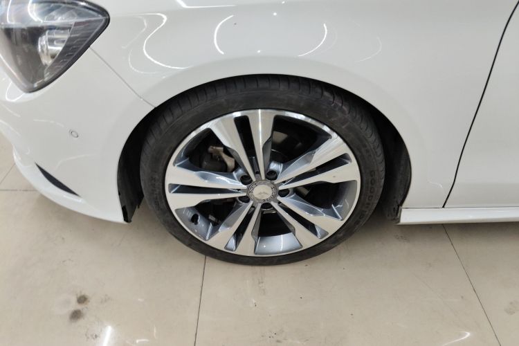 奔驰CLA 2016款 CLA 200 动感型车身外观6002