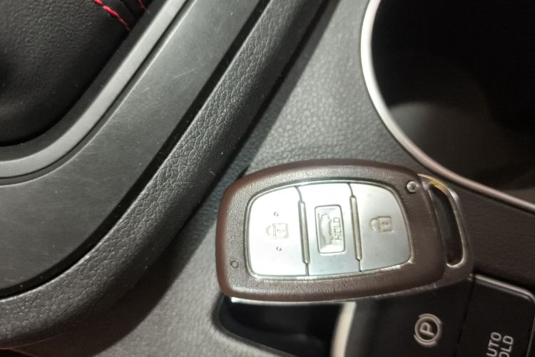 现代 领动 2019款 1.4T 双离合炫动·活力型中控内饰7001