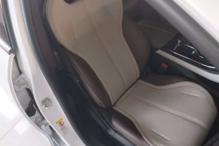 比亚迪 秦PLUS 2024款 荣耀版 DM-i 55KM领先型局部细节41