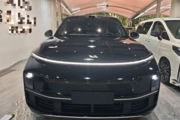 理想汽车 理想L9 2025款 Ultra 智能焕新版车身外观2