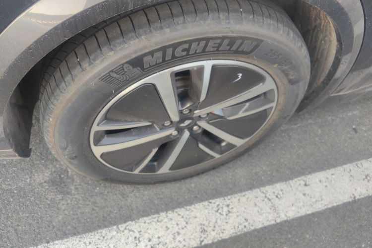 理想汽车 理想L8 2024款 Max车身外观6008