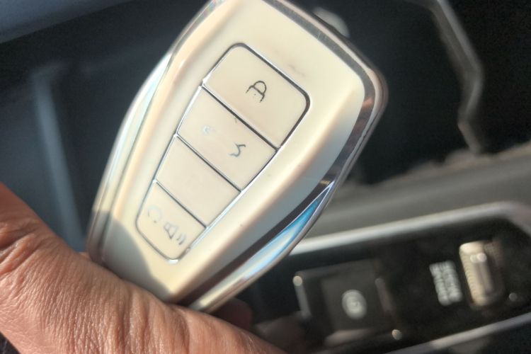 吉利汽车 2024款 缤瑞COOL 1.5T DCT龙腾版中控内饰7001