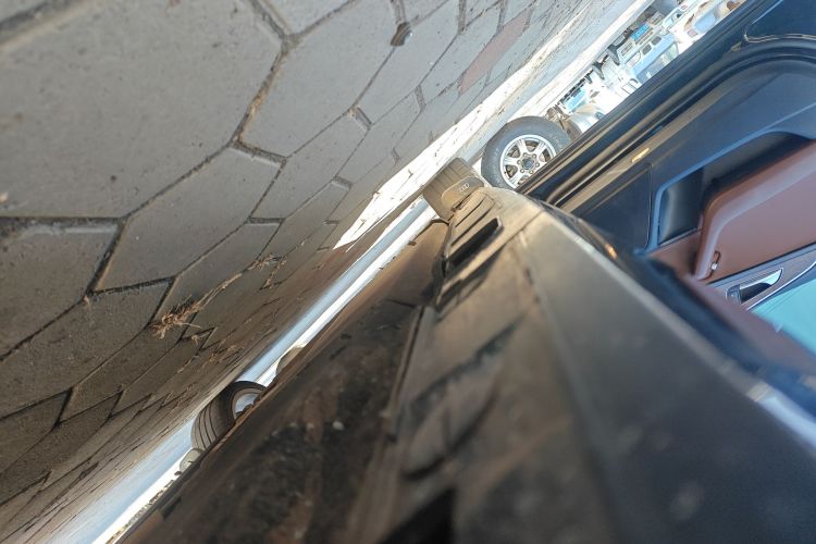 奥迪A6L 2018款 30周年年型 45 TFSI quattro 运动型局部细节9002