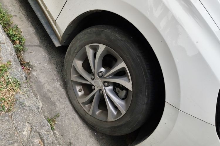 别克 威朗 2022款 Pro 533T 乐享版车身外观10