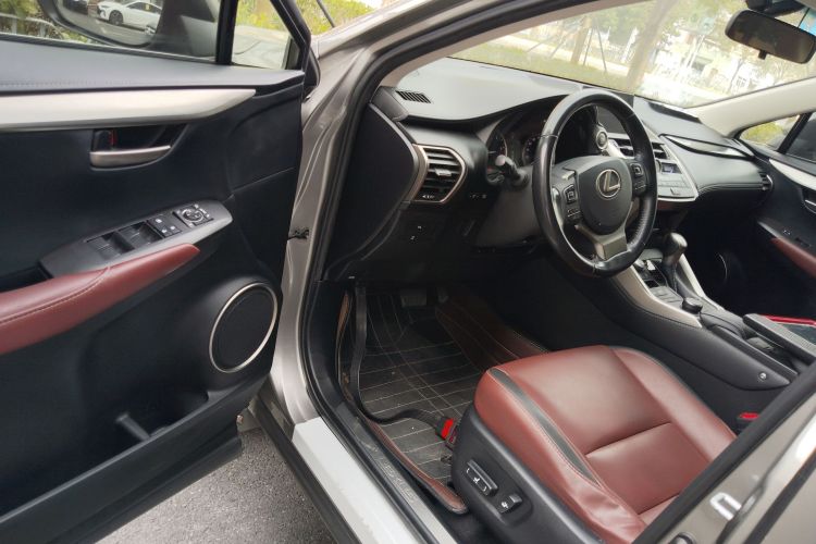 雷克萨斯NX 2015款 200t 全驱 锋尚版中控内饰7003