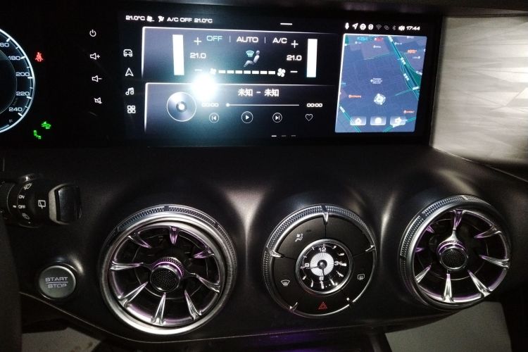 坦克300 2021款 城市版 2.0T 很有型中控内饰16
