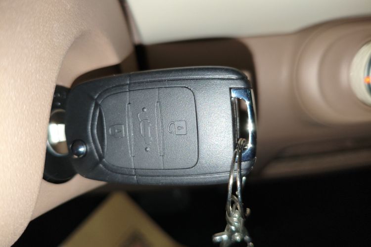 五菱汽车 宏光MINIEV 2025款 四门版 进阶款中控内饰11