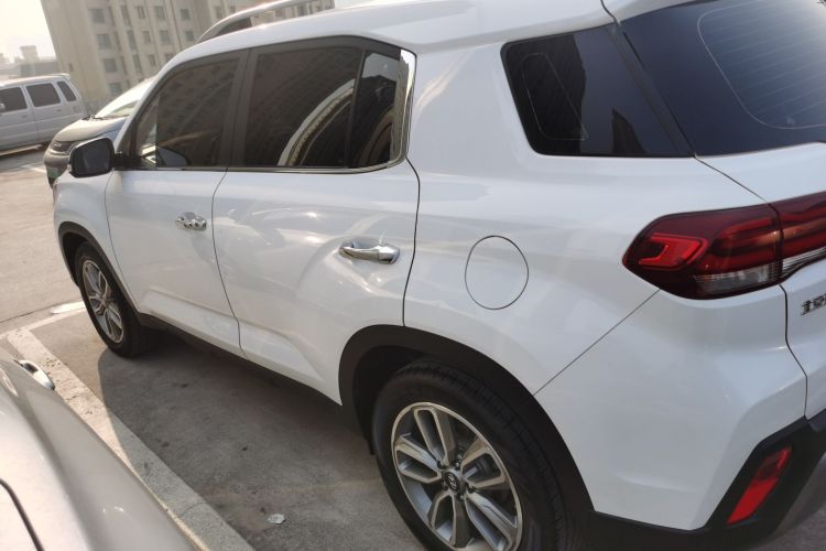 北京现代ix35 2019款 2.0L 自动两驱智勇·畅享版 国VI车身外观4