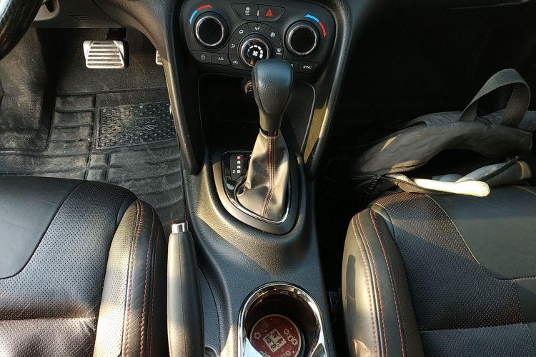 菲亚特 致悦 2014款 1.4T 自动运动版中控内饰18