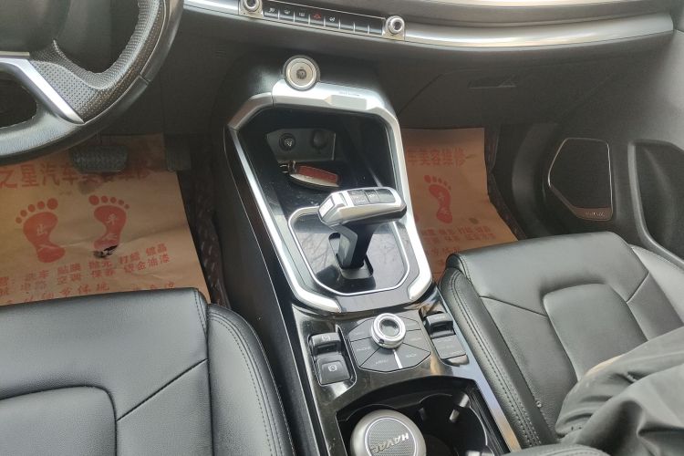 哈弗H6 2017款 蓝标 1.3T 自动两驱智尚型中控内饰18