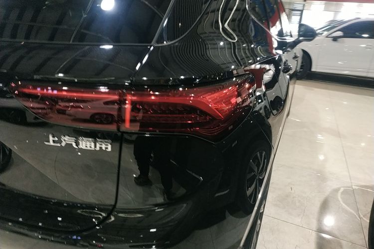 别克 昂科威 2025款 25T 进享白金版车身外观6006