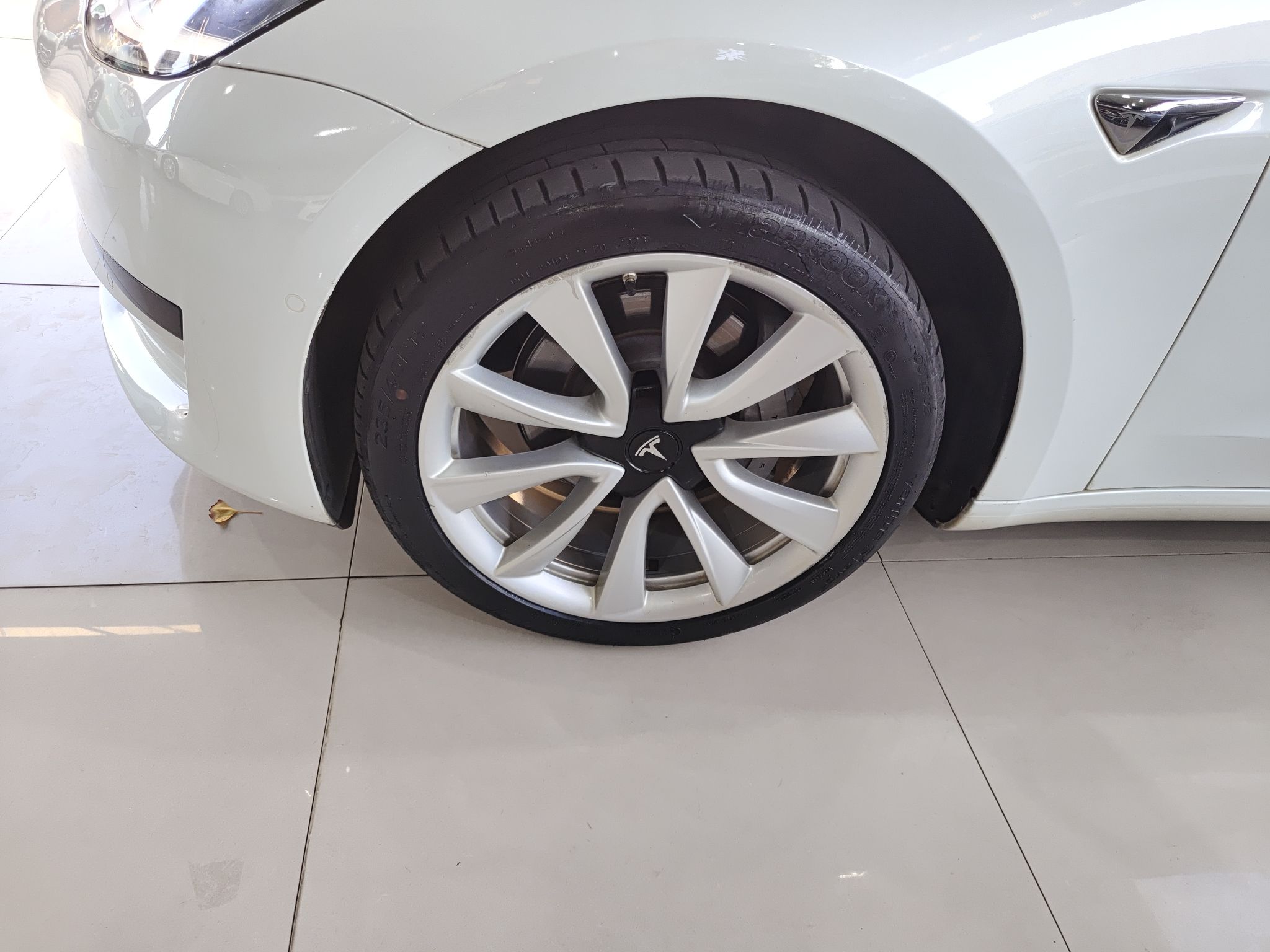 特斯拉 Model 3 2019款 标准续航后驱升级版