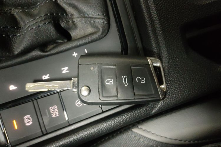 大众 朗逸 2024款 300TSI DSG满逸版中控内饰11