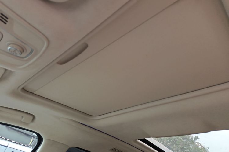 别克GL8 2021款 Avenir艾维亚 六座贤礼版中控内饰22