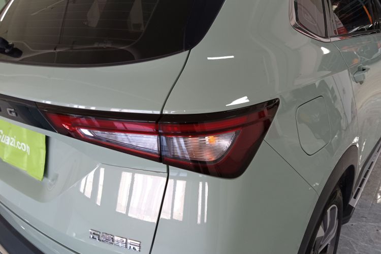 五菱汽车 五菱星辰 2021款 1.5T CVT星辉版车身外观9