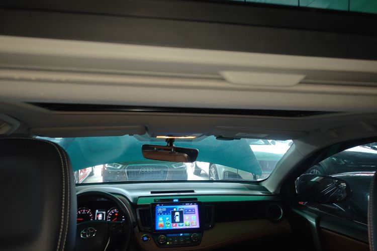 丰田 RAV4荣放 2016款 2.5L 自动四驱精英版中控内饰22