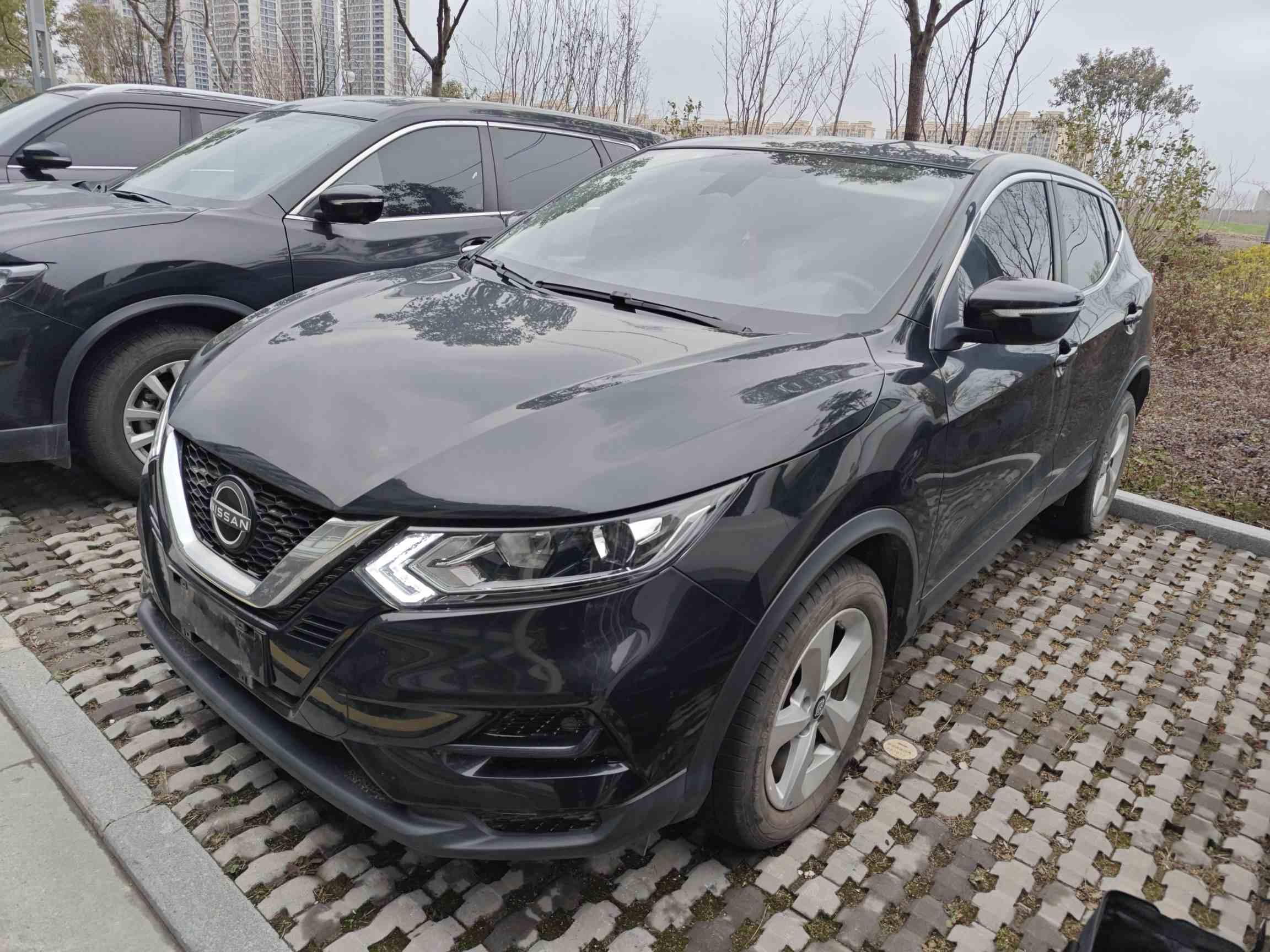 日产 逍客 2023款 经典 2.0L CVT XV舒适版(2)