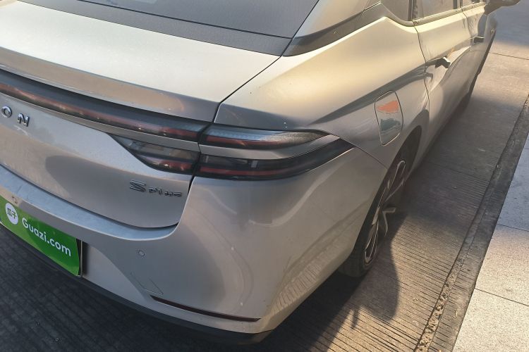 埃安 AION S Plus 2022款 70 智领版车身外观9