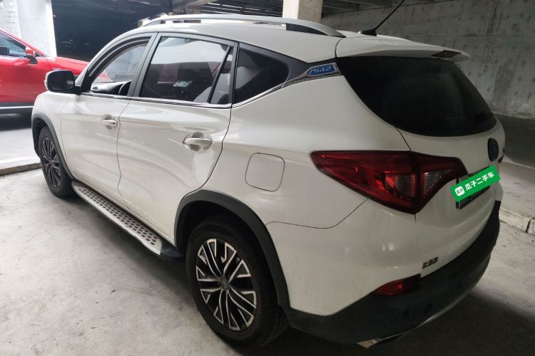 比亚迪 宋新能源 2017款 宋DM 1.5TID 全时四驱豪华型车身外观4