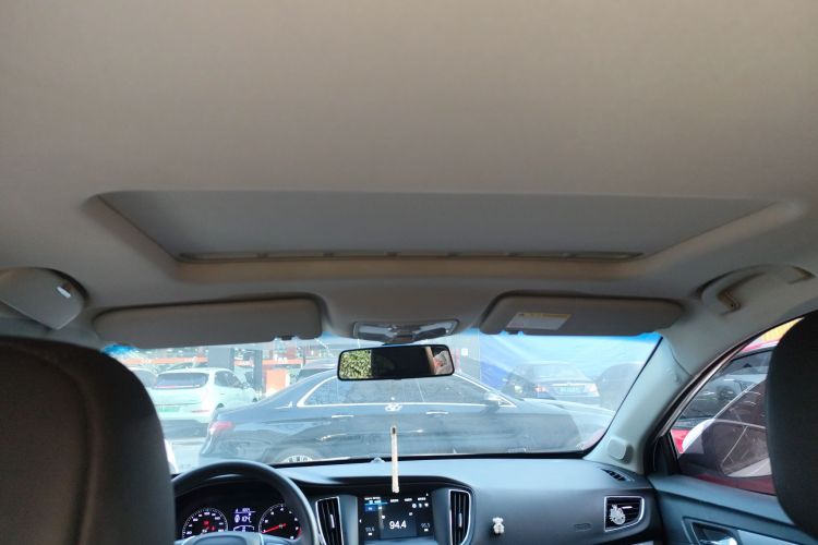 荣威360 2018款 PLUS 1.5L 自动尊享版中控内饰22