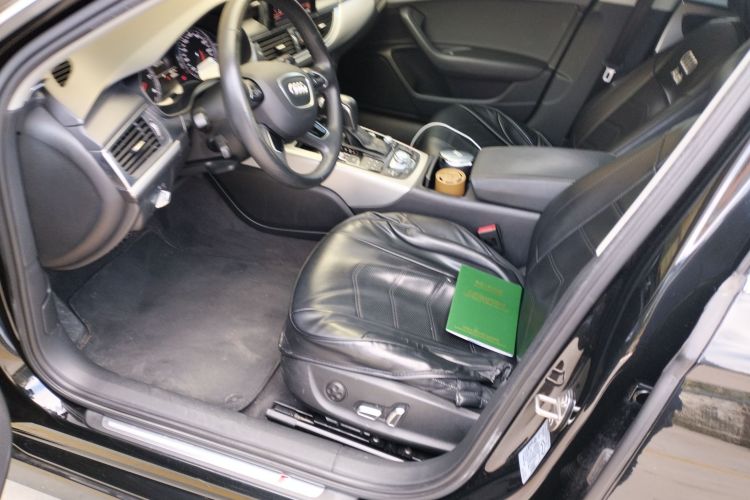 奥迪A6L 2018款 30周年年型 35 TFSI 时尚型中控内饰19