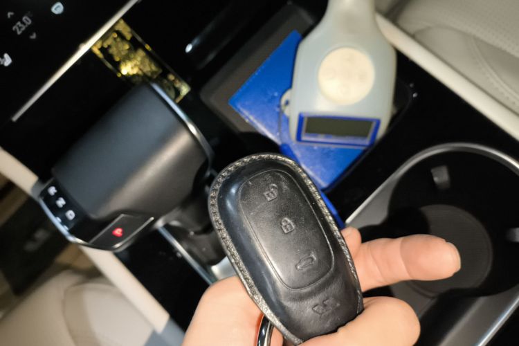 理想汽车 理想ONE 2021款 增程6座版中控内饰7001