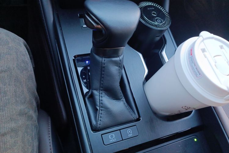 雷克萨斯ES 2024款 200 臻享版中控内饰18