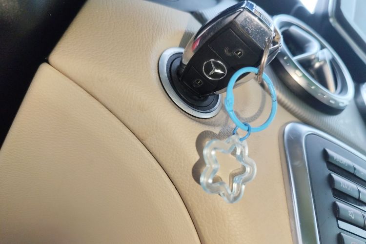 奔驰GLA 2015款 GLA 200 动感型中控内饰11